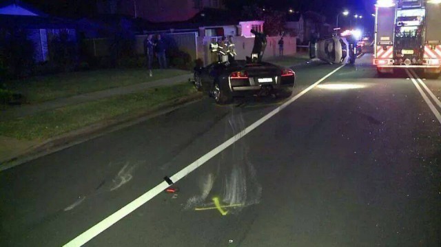 Estrellan un Lamborghini Murciélago contra un Honda SUV en Sydney 2