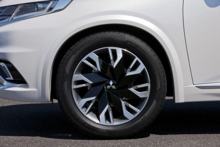 mitsubishi-outlander-phev-concept-s-primeras-imagenes-oficiales-201418217_11