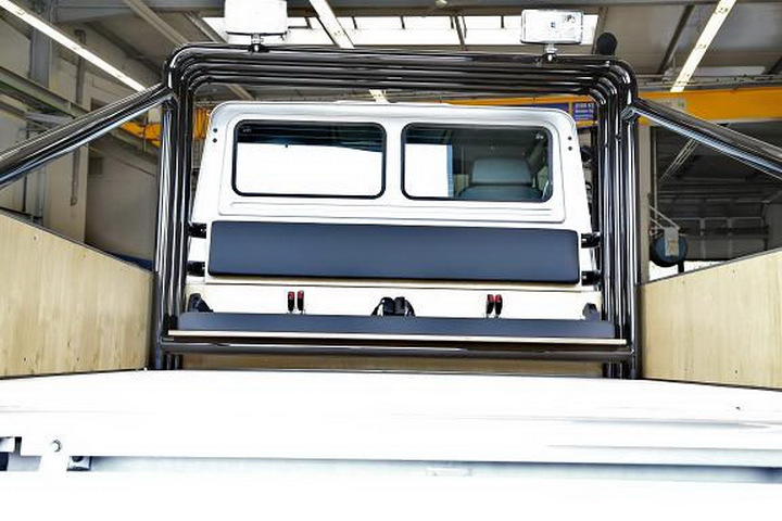 ¿Quieres el Mercedes Unimog de Schwarzenegger? Puede ser tuyo desde 208.250 euros 1
