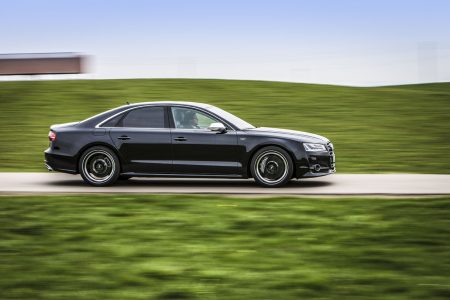 Audi S8 bajo el rodillo de ABT