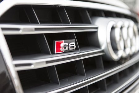 Audi S8 bajo el rodillo de ABT