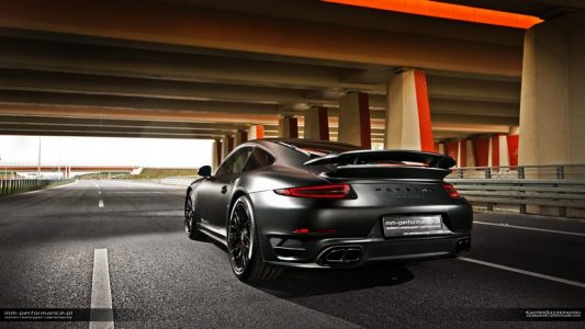 Porsche-911-Turbo-S-8
