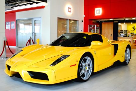 A la venta un Ferrari Enzo con 3.500 km