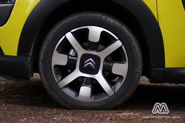 Prueba: Citroën C4 Cactus e-HDI 92 CV ETG6 (equipamiento, comportamiento, conclusión) 2