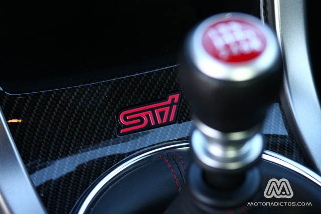 Prueba: Subaru WRX STI (diseño, habitáculo, mecánica)