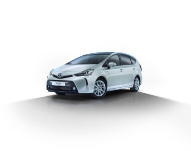 toyota_prius_2015_1_0