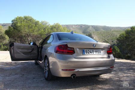 Prueba: BMW 220d 184 CV Modern Line (equipamiento, comportamiento, conclusión)