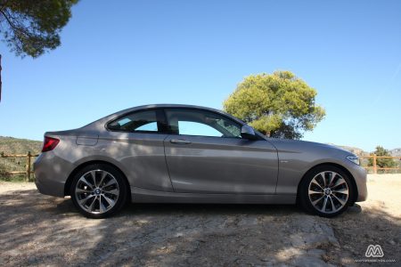 Prueba: BMW 220d 184 CV Modern Line (equipamiento, comportamiento, conclusión)