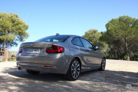 Prueba: BMW 220d 184 CV Modern Line (equipamiento, comportamiento, conclusión)