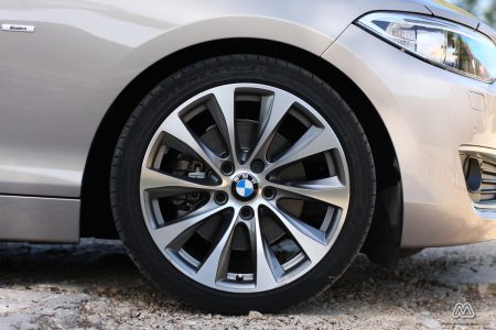 Prueba: BMW 220d 184 CV Modern Line (equipamiento, comportamiento, conclusión)