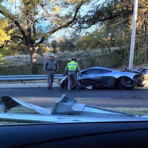 Destrozan un McLaren P1 en Dallas, Estados Unidos