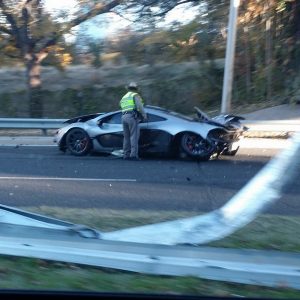 Destrozan un McLaren P1 en Dallas, Estados Unidos