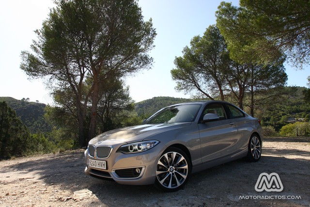 Prueba: BMW 220d 184 CV Modern Line (equipamiento, comportamiento, conclusión)