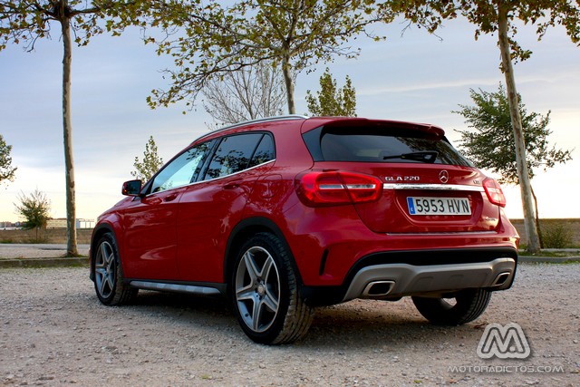 Prueba: Mercedes Benz GLA 220 CDI 4MATIC (diseño, habitáculo, mecánica)