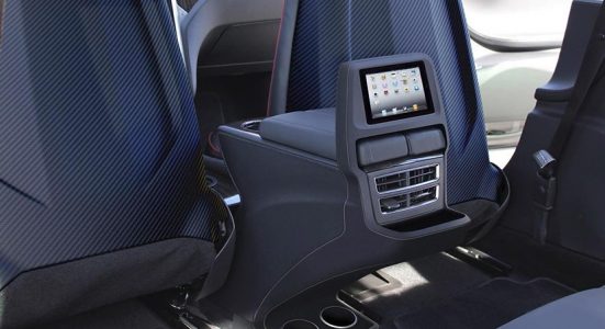 revozport-tesla-model-s-interior
