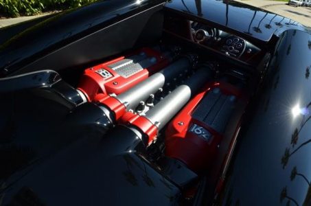 A la venta el único Bugatti Veyron Grand Sport rojo y negro