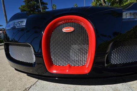 A la venta el único Bugatti Veyron Grand Sport rojo y negro