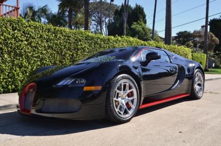 A la venta el único Bugatti Veyron Grand Sport rojo y negro