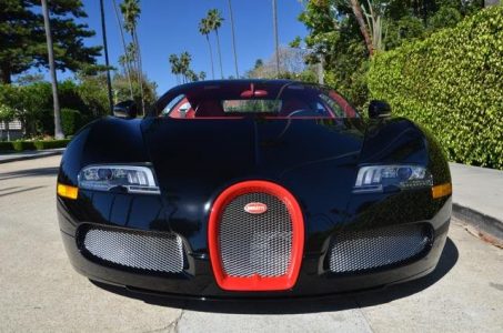 A la venta el único Bugatti Veyron Grand Sport rojo y negro