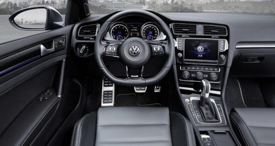volkswagen-golf-r-variant-3