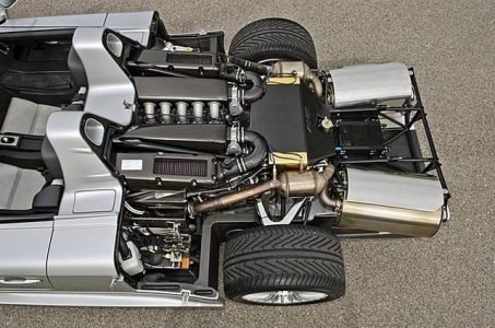 A la venta uno de los seis Mercedes CLK GTR Roadster fabricados