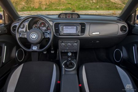 Prueba: Volkswagen Beetle Cabrio 1.4 TSI 160 CV R-Line (equipamiento, comportamiento, conclusión)