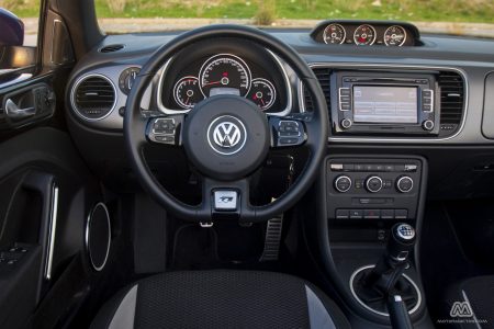 Prueba: Volkswagen Beetle Cabrio 1.4 TSI 160 CV R-Line (equipamiento, comportamiento, conclusión)