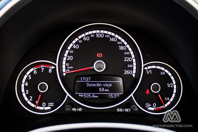 Prueba: Volkswagen Beetle Cabrio 1.4 TSI 160 CV R-Line (equipamiento, comportamiento, conclusión) 4