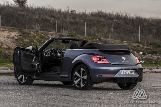 Prueba: Volkswagen Beetle Cabrio 1.4 TSI 160 CV R-Line (equipamiento, comportamiento, conclusión)