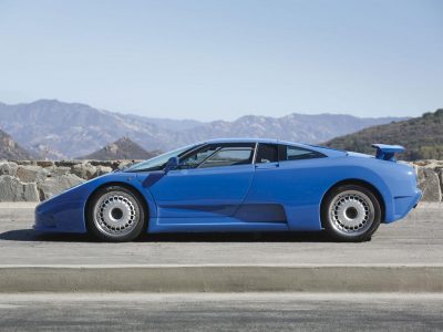 A subasta un Bugati EB110 GT