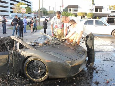 Arde un Lamborghini Gallardo en Florida mientras lo estaban probando