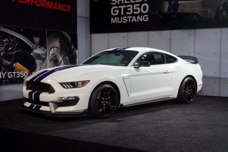 2015-Ford-Shelby-GT350R-1