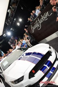 Subastan por 1 millón de dólares el primer Shelby GT350R
