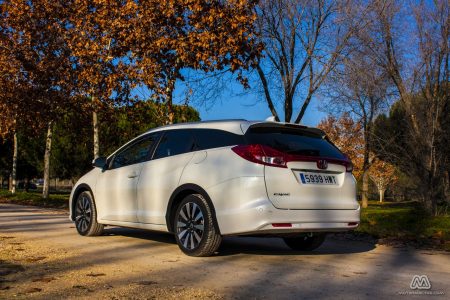 Prueba: Honda Civic Tourer 1.6 i-DTEC 120 CV Lifestyle (equipamiento, comportamiento, conclusión)