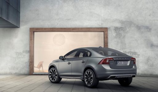 Volvo S60 Cross Country: Sedán y todocamino