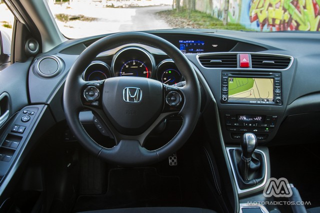 Prueba: Honda Civic Tourer 1.6 i-DTEC 120 CV Lifestyle (diseño, habitáculo, mecánica)