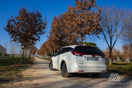 Prueba: Honda Civic Tourer 1.6 i-DTEC 120 CV Lifestyle (equipamiento, comportamiento, conclusión)