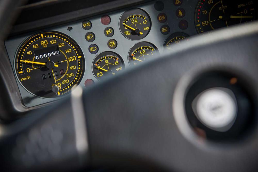 Un Lancia Delta Integrale Martini con 50 km: ¡a subasta! 2