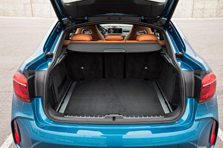2015-BMW-X6M-143