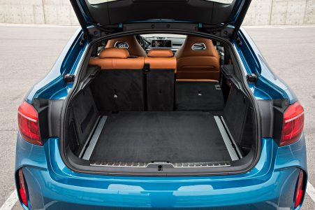 2015-BMW-X6M-145