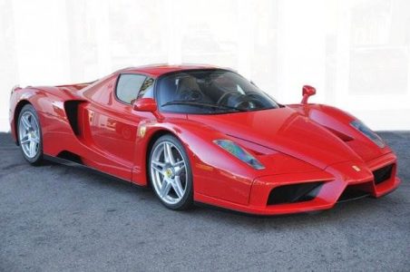 Ponen a la venta un Ferrari Enzo con 8.150 kilómetros