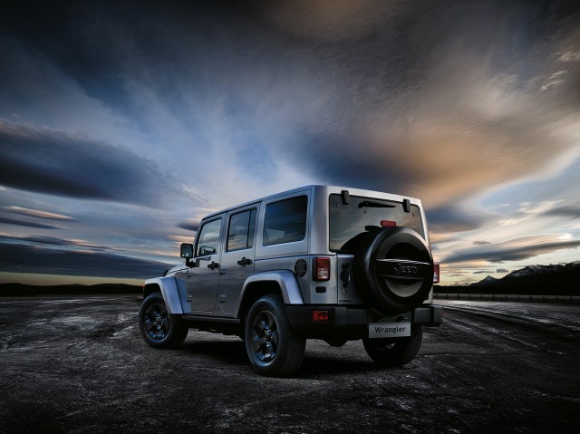 Oficial: Jeep Wrangler Black Edition II