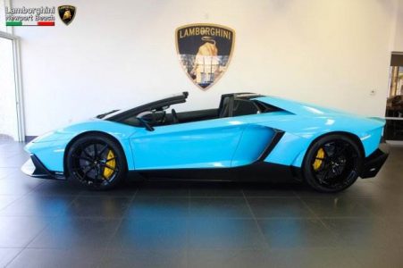 A la venta un Lamborghini Aventador Roadster 50th Anniversario