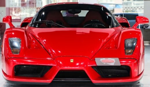 A la venta un Ferrari Enzo en Dubai