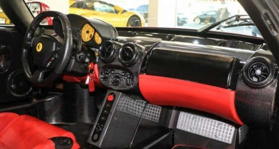 A la venta un Ferrari Enzo en Dubai