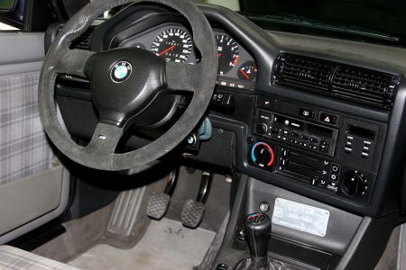 A la venta un BMW M3 E30 EVO II de 1988 en perfectas condiciones