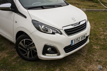 Prueba: Peugeot 108 Allure TOP! PureTech 82 CV (equipamiento, comportamiento, conclusión)