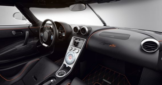 Koenigsegg_AgeraRS_interior_dashboard.jpg