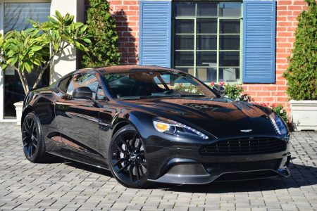 A la venta un Aston Martin Vanquish Carbon Black Edition