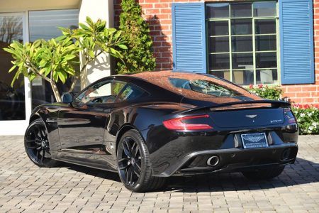 aston-martin-vanquish-carbon-edition-2.jpg